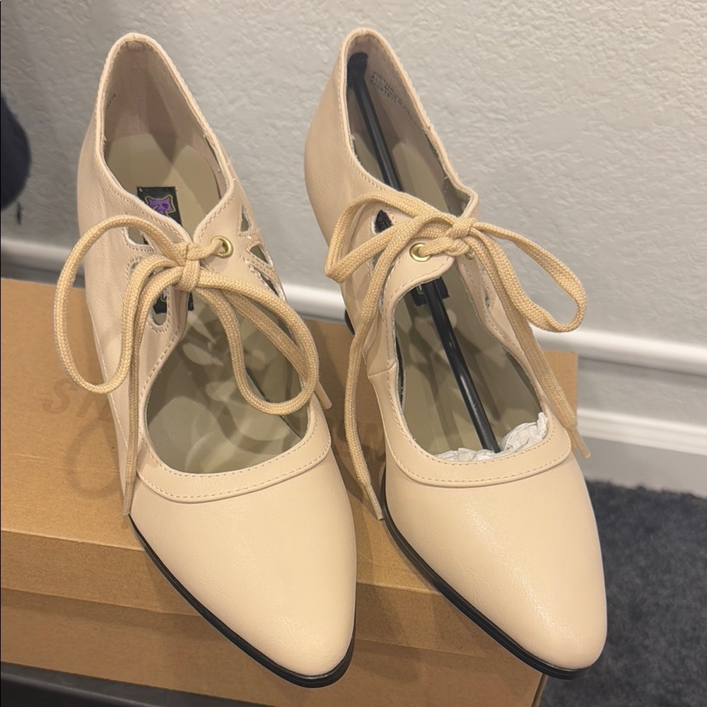 Elegant Cream Women's Shoes
